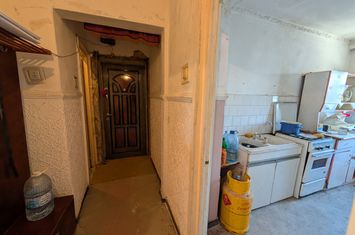 Apartament 3 camere de vanzare REPUBLICII - Bacau anunturi imobiliare Bacau