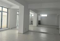 6.490 €, Spațiu comercial