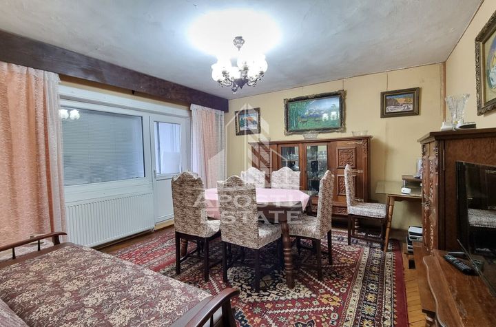 Apartament cu 3 camere, 2 bai, centrala proprie, 2 balcoane anunturi imobiliare Timis