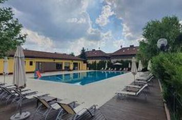 ÎNCHIRIERE VILA INDIVIDUALA COMPLEX CU PISCINA,ZONA IANCU NICOLAE ! anunturi imobiliare Bucuresti