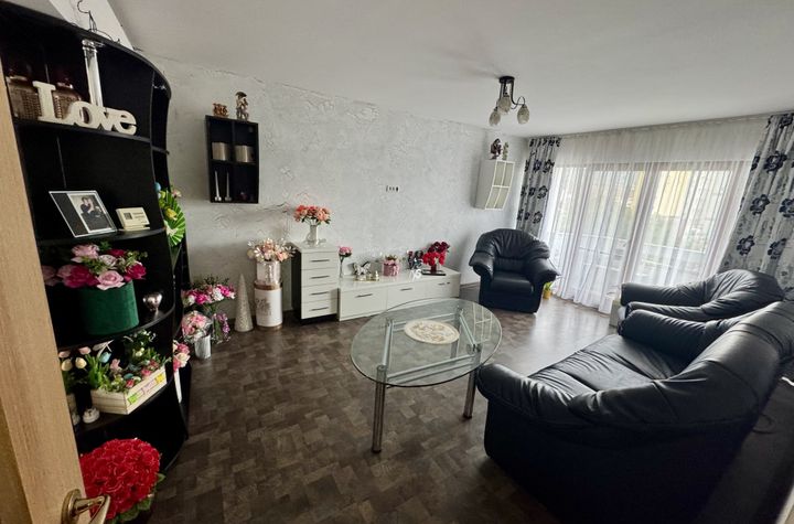 Apartament 4 camere de vanzare DEVA - Hunedoara anunturi imobiliare Hunedoara