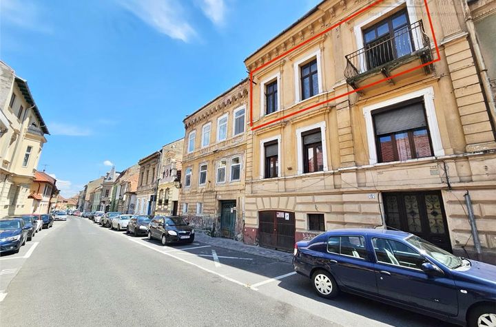 Apartament 6 camere de vanzare CENTRUL ISTORIC - Brasov anunturi imobiliare Brasov