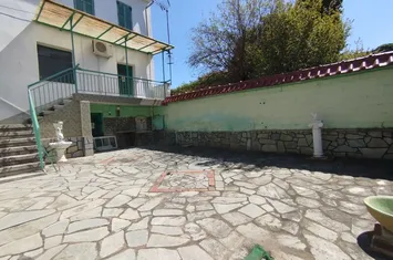 Casă 3 niveluri, 180 mp, teren 113 mp — Pentapoli anunturi imobiliare Grecia