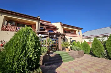 VILA INDIVIDUALĂ CU PISCINA IN ZONA PIPERA! anunturi imobiliare Bucuresti