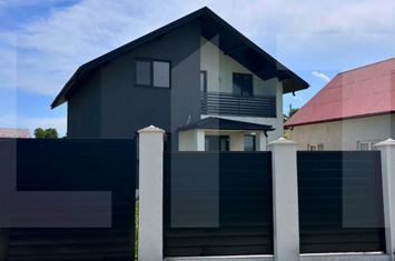 Casă - 5 camere de vanzare STAUCENI - Botosani anunturi imobiliare Botosani
