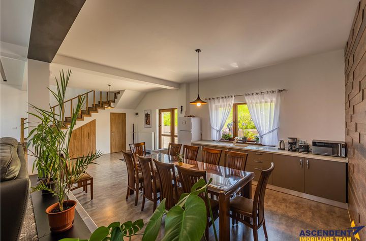 Apartament 12 camere de vanzare BRAN - Brasov anunturi imobiliare Brasov