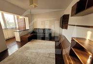 700 €, Apartament 3 camere