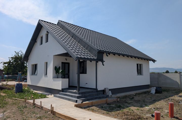 Casă - 3 camere de vanzare BACAU - Bacau anunturi imobiliare Bacau
