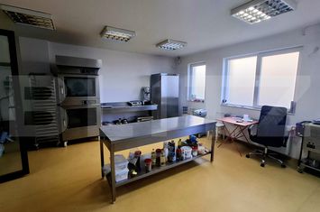 Spațiu comercial de vanzare FLORESTI - Cluj anunturi imobiliare Cluj