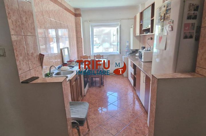Apartament 3 camere de vanzare CETATE - Alba anunturi imobiliare Alba