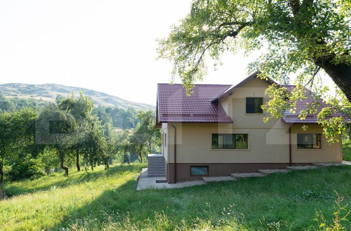 Casă - 6 camere de vanzare TARGOVISTE - Dambovita anunturi imobiliare Dambovita