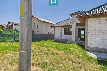 Casă nouă la roșu de vânzare în Mândruloc anunturi imobiliare Arad