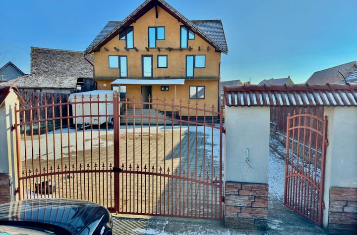 Vilă - 12 camere de vanzare CRISTIAN - Sibiu anunturi imobiliare Sibiu