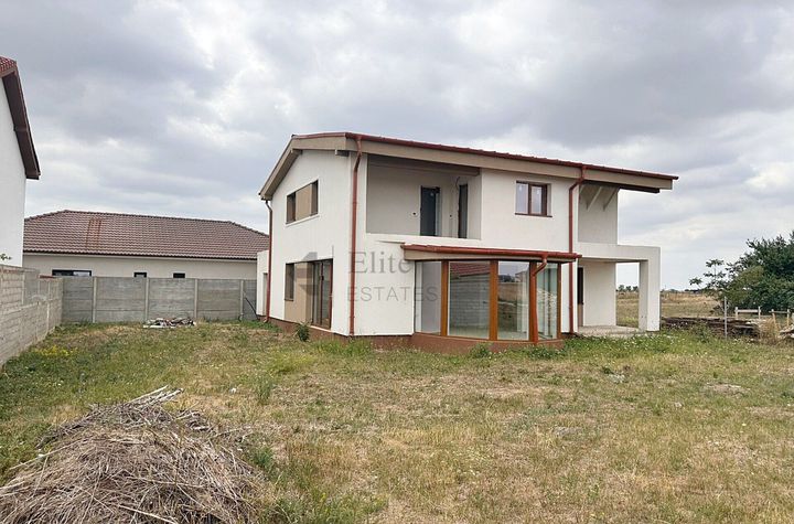 Casa spatioasa 6 camere cu 652 mp teren in Nojorid anunturi imobiliare Bihor