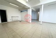 1.500 €, Spațiu comercial
