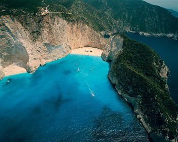Zakynthos, una dintre cele mai frumoase destinaţii de vară ale Greciei