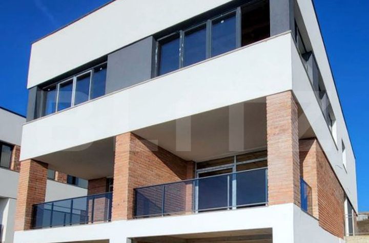 Vilă - 5 camere de vanzare CLUJ-NAPOCA - Cluj anunturi imobiliare Cluj