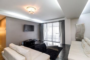 Apartament 4 camere de vanzare BUCURESTI - Bucuresti anunturi imobiliare Bucuresti