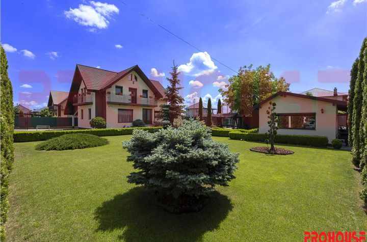 Casă - 5 camere de vanzare CENTRAL - Bacau anunturi imobiliare Bacau