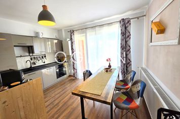 Apartament 3 camere de vanzare SIBIU - Sibiu anunturi imobiliare Sibiu
