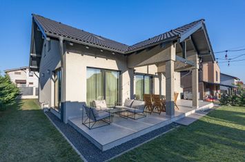 Casa deosebita de vanzare in Giarmata COMISION 0% CUMPARATOR anunturi imobiliare Timis