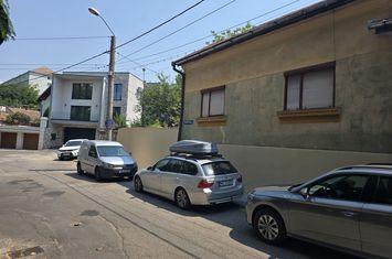 Casa 3 camere, 85mp,240 mp teren,str.Avram Iancu,0% comision anunturi imobiliare Mures