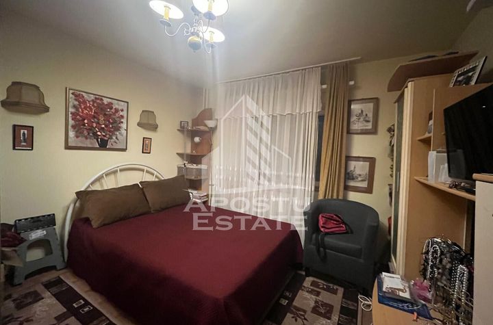 Apartament cu 3 camere si 2 bai, decomandat in zona Girocului anunturi imobiliare Timis