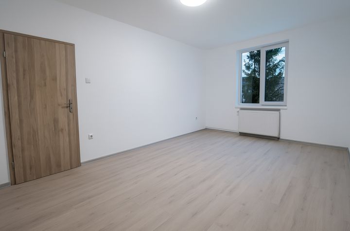 Apartament 2 camere de vanzare BARTOLOMEU - Brasov anunturi imobiliare Brasov