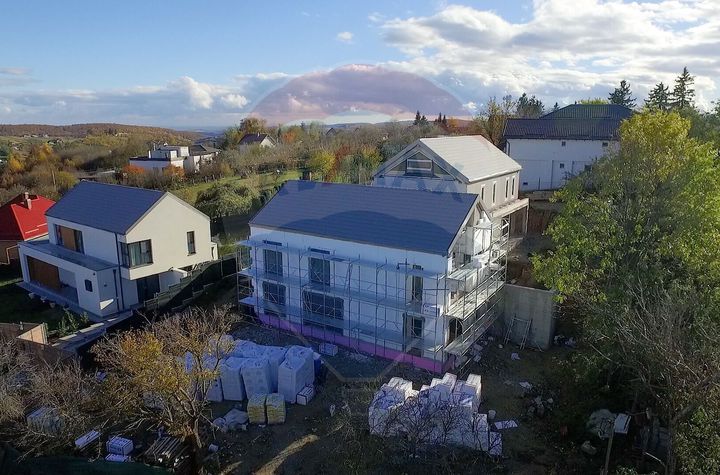 Vilă in constructie, locatie excelenta, Comision 0% anunturi imobiliare Cluj