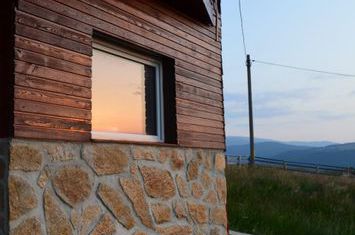 Vilă - 5 camere de vanzare PALTINIS - Sibiu anunturi imobiliare Sibiu