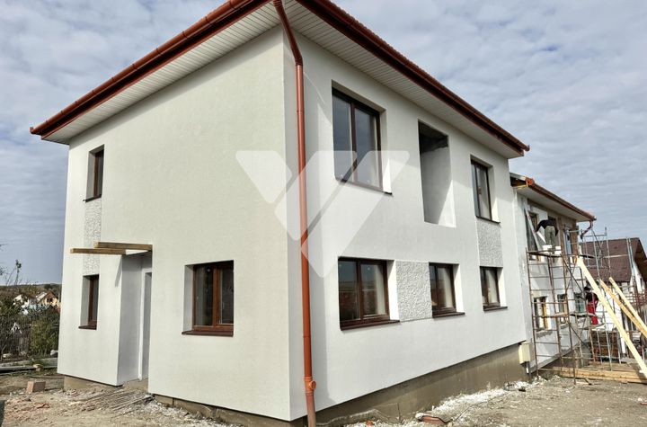 Vilă - 4 camere de vanzare SURA MICA - Sibiu anunturi imobiliare Sibiu