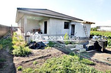 Casa 5 camere pe 1 nivel cu garaj si gard 176mp,1400mp teren anunturi imobiliare Mures