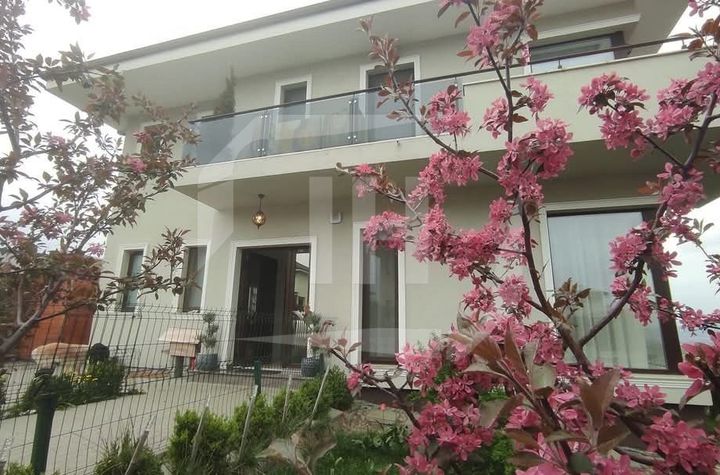 Vilă - 4 camere de vanzare DEZMIR - Cluj anunturi imobiliare Cluj
