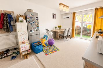 Apartament 3 camere de vanzare FLORESTI - Cluj anunturi imobiliare Cluj