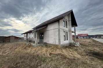 Vilă - 4 camere de vanzare BECLEAN - Bistrita-Nasaud anunturi imobiliare Bistrita-Nasaud