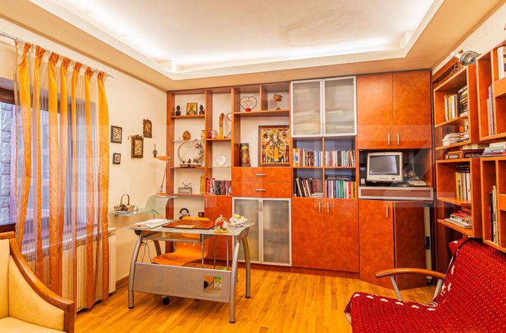 Apartament 3 camere de vanzare SCHEI - Brasov anunturi imobiliare Brasov