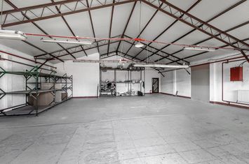 4.049 mp Hale industriale în Arad, aproape de A1 anunturi imobiliare Arad