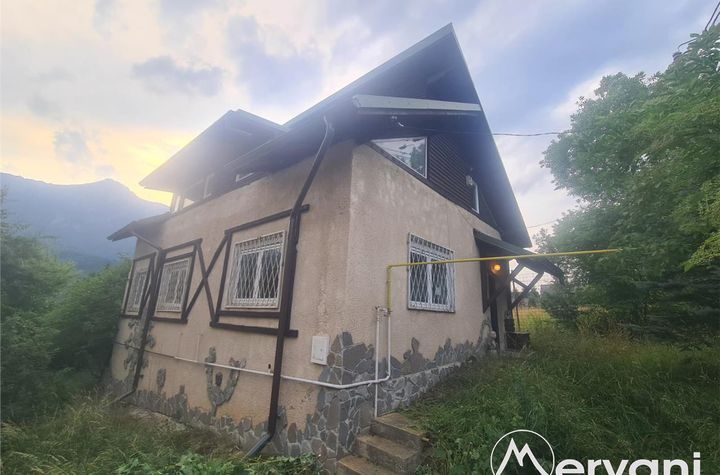 Casă - 5 camere de vanzare BUSTENI - Prahova anunturi imobiliare Prahova
