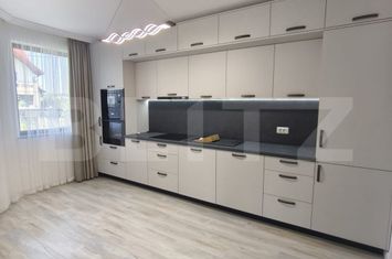 Vilă - 6 camere de vanzare RADAUTI - Suceava anunturi imobiliare Suceava