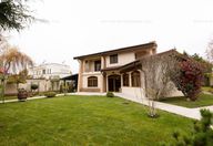 989.000 €, Vilă