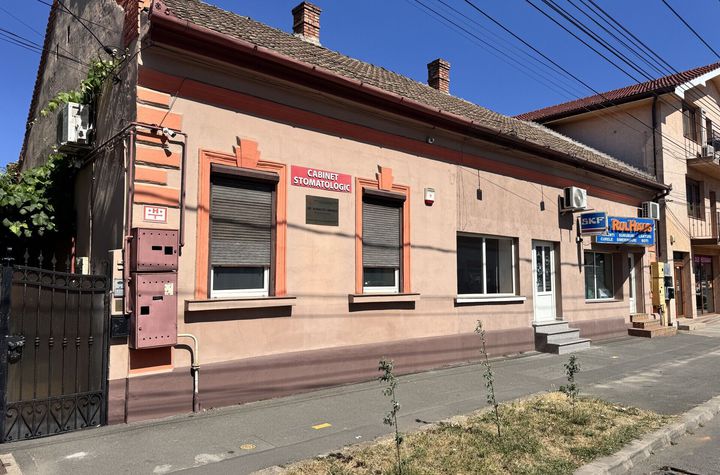 Locație excelentă: Spațiu comercial  Reprezentanță sau Închiriere. anunturi imobiliare Arad