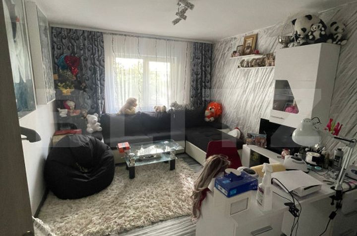 Apartament 3 camere de vanzare UZINA 2 - Brasov anunturi imobiliare Brasov
