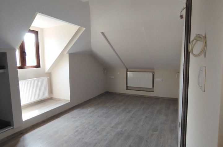 Casă - 4 camere de vanzare SIBIU - Sibiu anunturi imobiliare Sibiu