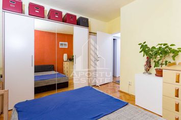 Apartament cu 3 camere, decomandat, etaj intermediar, zona Iuliu Maniu anunturi imobiliare Timis