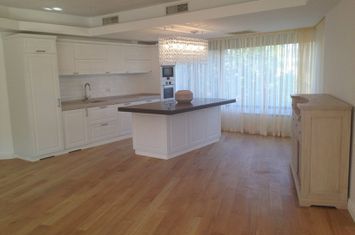 5-room apartment with a superb view of Herastrau Park anunturi imobiliare Bucuresti