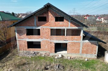 Vilă - 8 camere de vanzare IASI - Iasi anunturi imobiliare Iasi