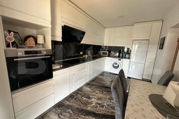 Vilă - 5 camere de vanzare SEBES - Alba anunturi imobiliare Alba