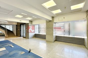 SPATIU COMERCIAL 107 MP | VIZIBILITATE PREMIUM | VITRINA 15 ML anunturi imobiliare Brasov