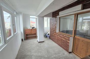 Apartament 3 camere de vanzare TARGU-JIU - Gorj anunturi imobiliare Gorj