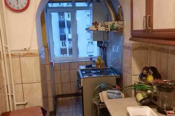 Apartament 3 camere decomandat de vanzare zona Centru Civic anunturi imobiliare Iasi